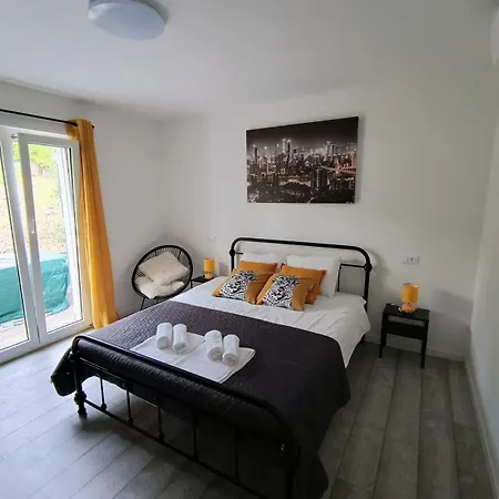 Apartment Perleta Luxury Sea View #1 *