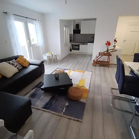 Apartment Perleta Luxury Sea View #1 *